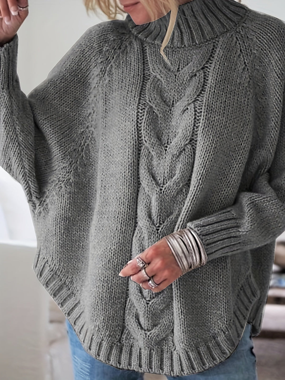 Alciona - Elegant knitted sweater