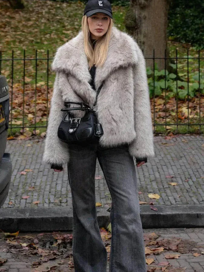 Seraphina - Fashionable And Warm Fake Fur Jacket