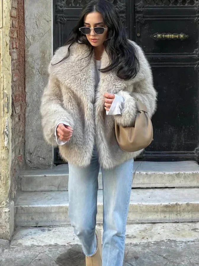 Seraphina - Fashionable And Warm Fake Fur Jacket